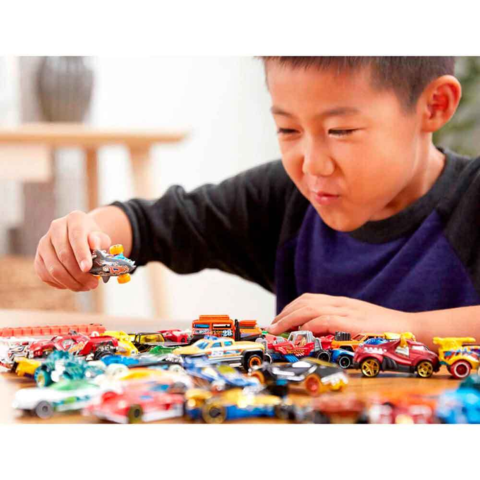 Hot-Wheels-biler-legetøj-til-børn.