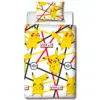 Pokemon-sengetøj-140-x-200-Geometric-Pikachu